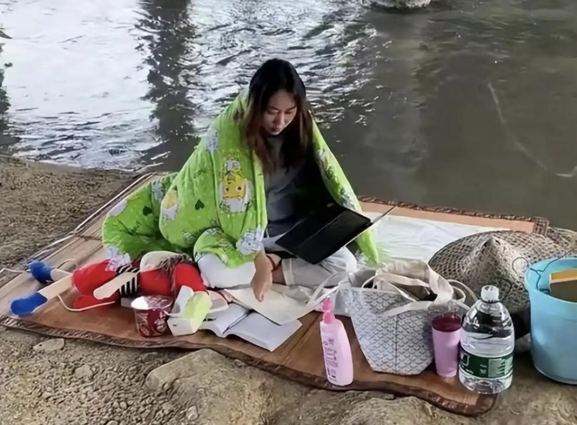 为什么街上的流浪汉大多都男的呢？难道就没有一位女性流浪汉吗？一位老警员跟我说，不