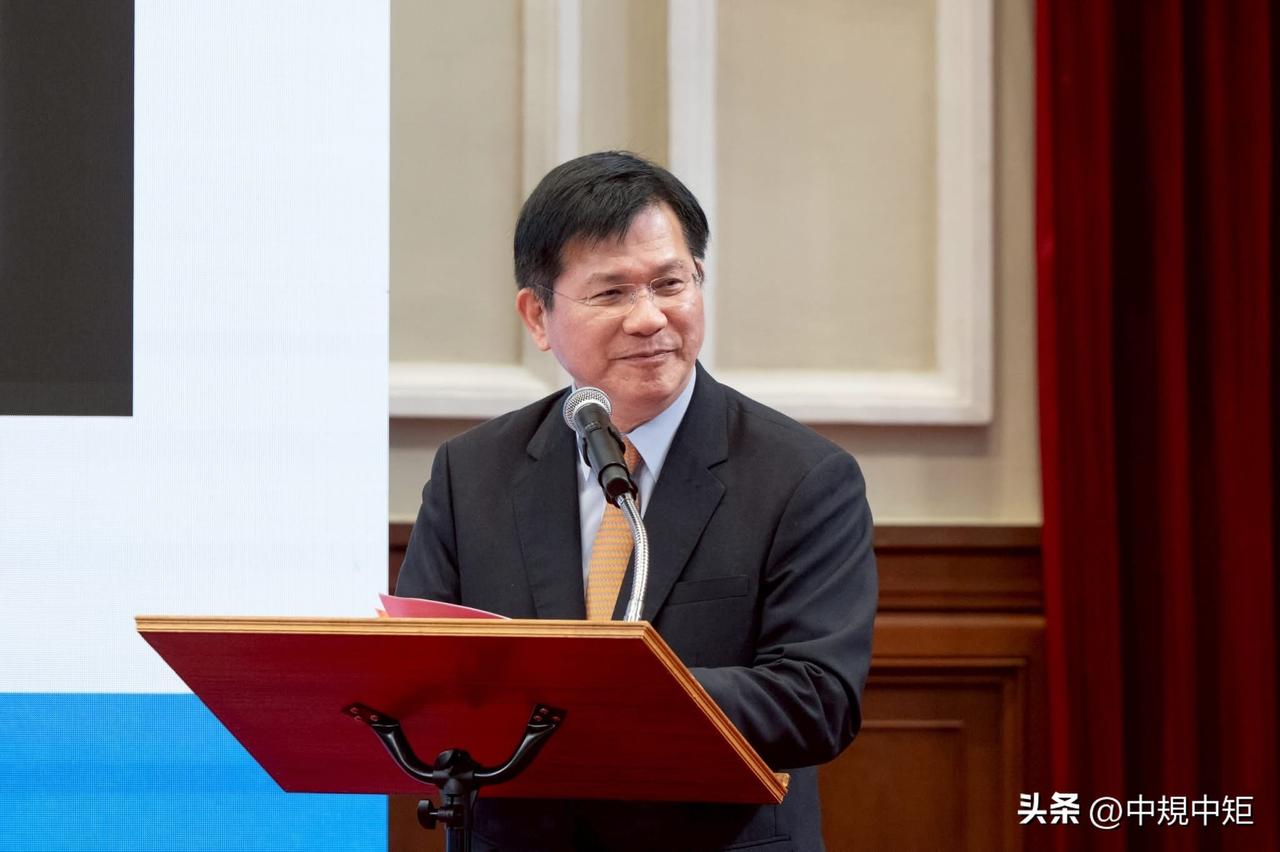 台外事部门主管林佳龙，今（5日)在脸书发文叫嚣，面对中国长期的“军事威胁”、“经