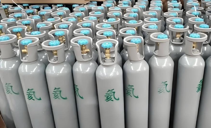 又一张王牌出手！美西方半导体、军工圈这次集体坐不住了。
 
7 月 10 日商务