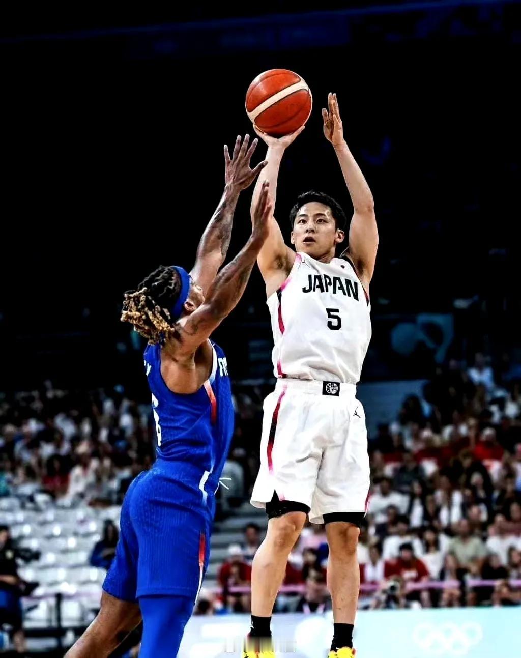 配得上NBA合同
就看能不能抓住机会了
河村勇辉在本届奥运的三场比赛中
场均出战