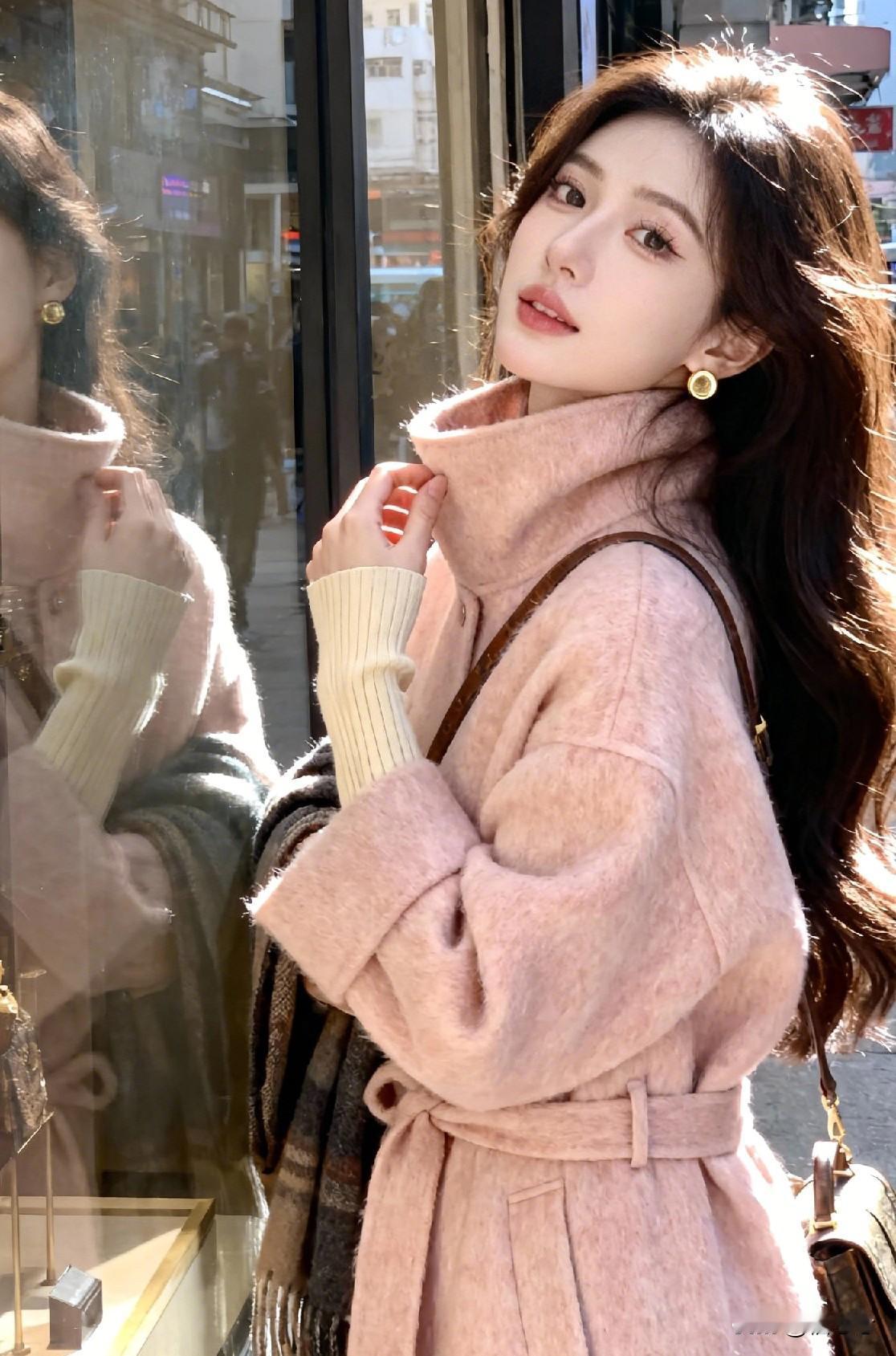 残星落时，有人在巷口数着路灯昏，有人在窗前揉着未醒的梦。
 
日子本就没什么定数