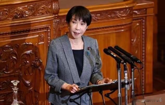 高市收回“下台”承诺！
鸠山由纪夫发力：绝不能让她再当首相。
​当地时间29日，