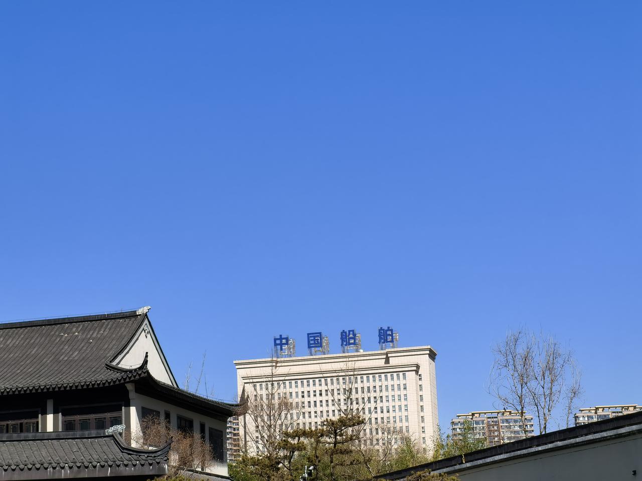 西北新城这边有个中国船舶集团的大厂还是研发中心吧！第一次见。有谁知道这个是厂还是