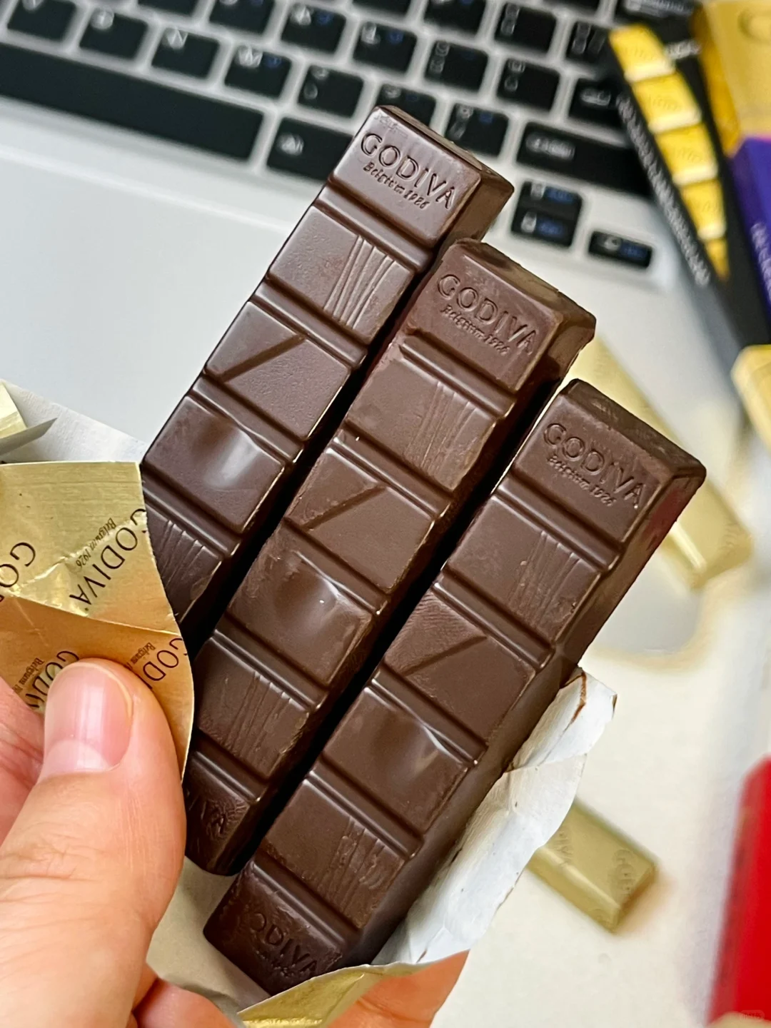 找到了我的人生黑巧！！一口沦陷…