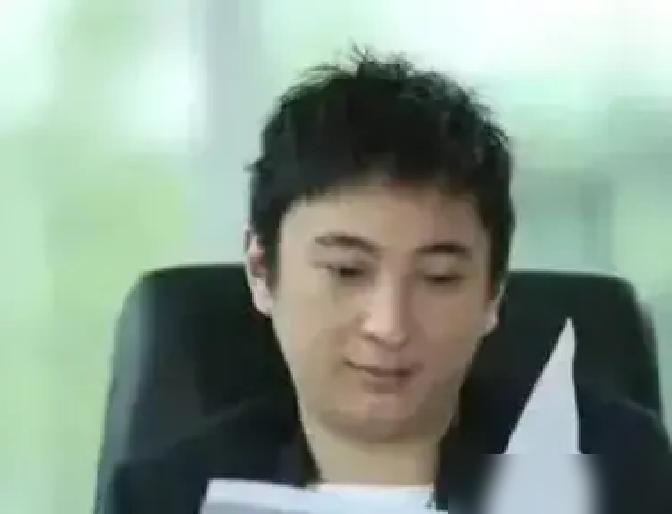 2016年，吴京给王思聪打电话，说有个富二代角色，片酬100万。

这事现在回头