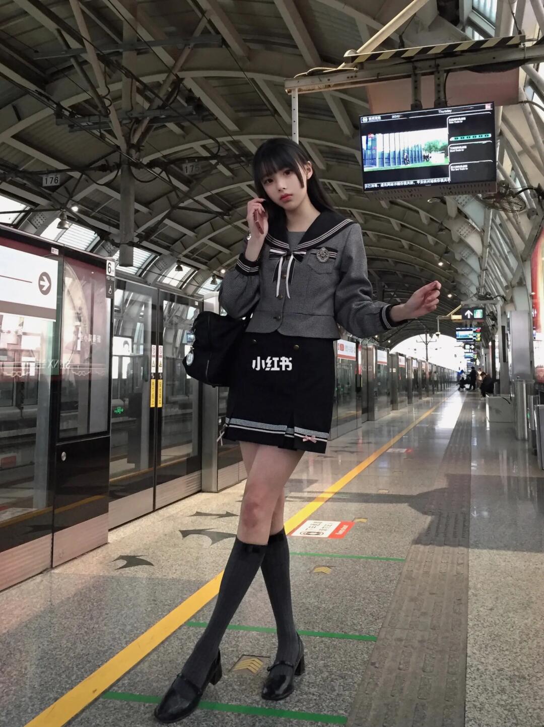 今天的人设是韩系学姐