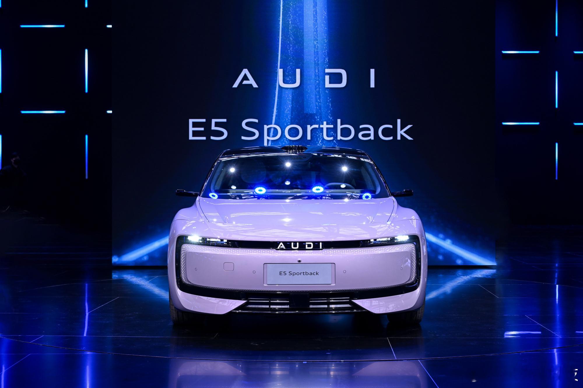 作为传统车企拿出来的纯电车型，配置亮点不少，3.4秒破百的加速体验，七百多公里的