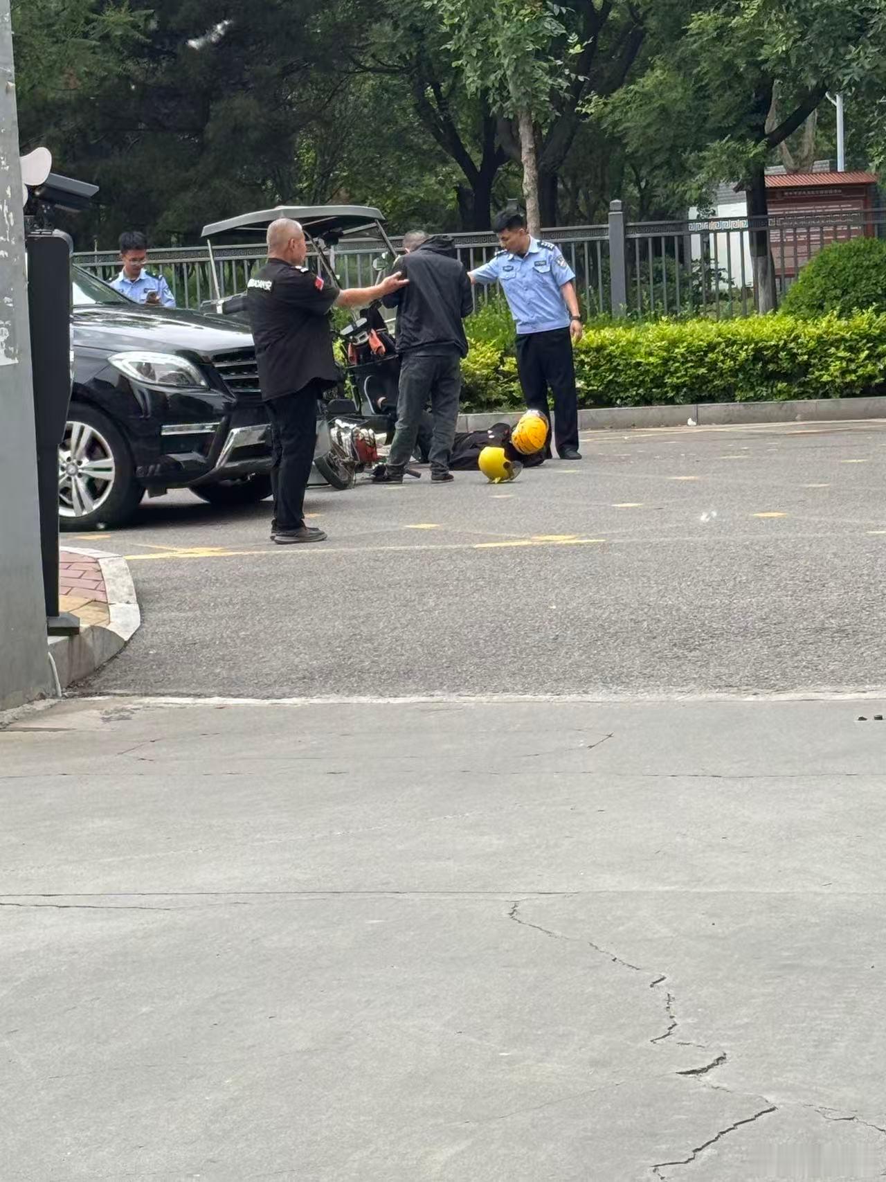 注意安全吧，这撞的应该不轻，唉 