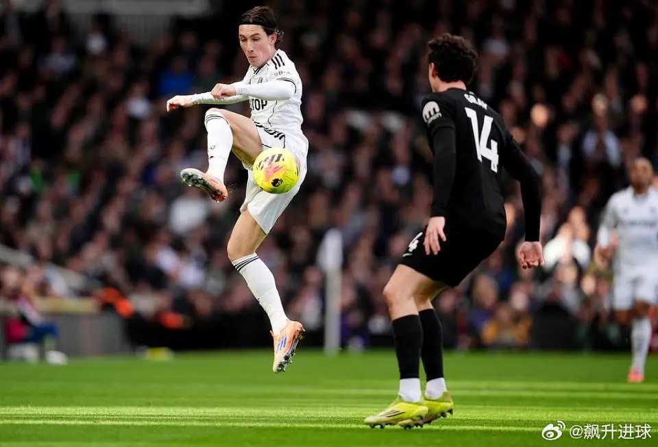 1-2！热刺10轮不胜+4连败 欧冠第4却在英超排倒5 仅比降级区高4分在北京时