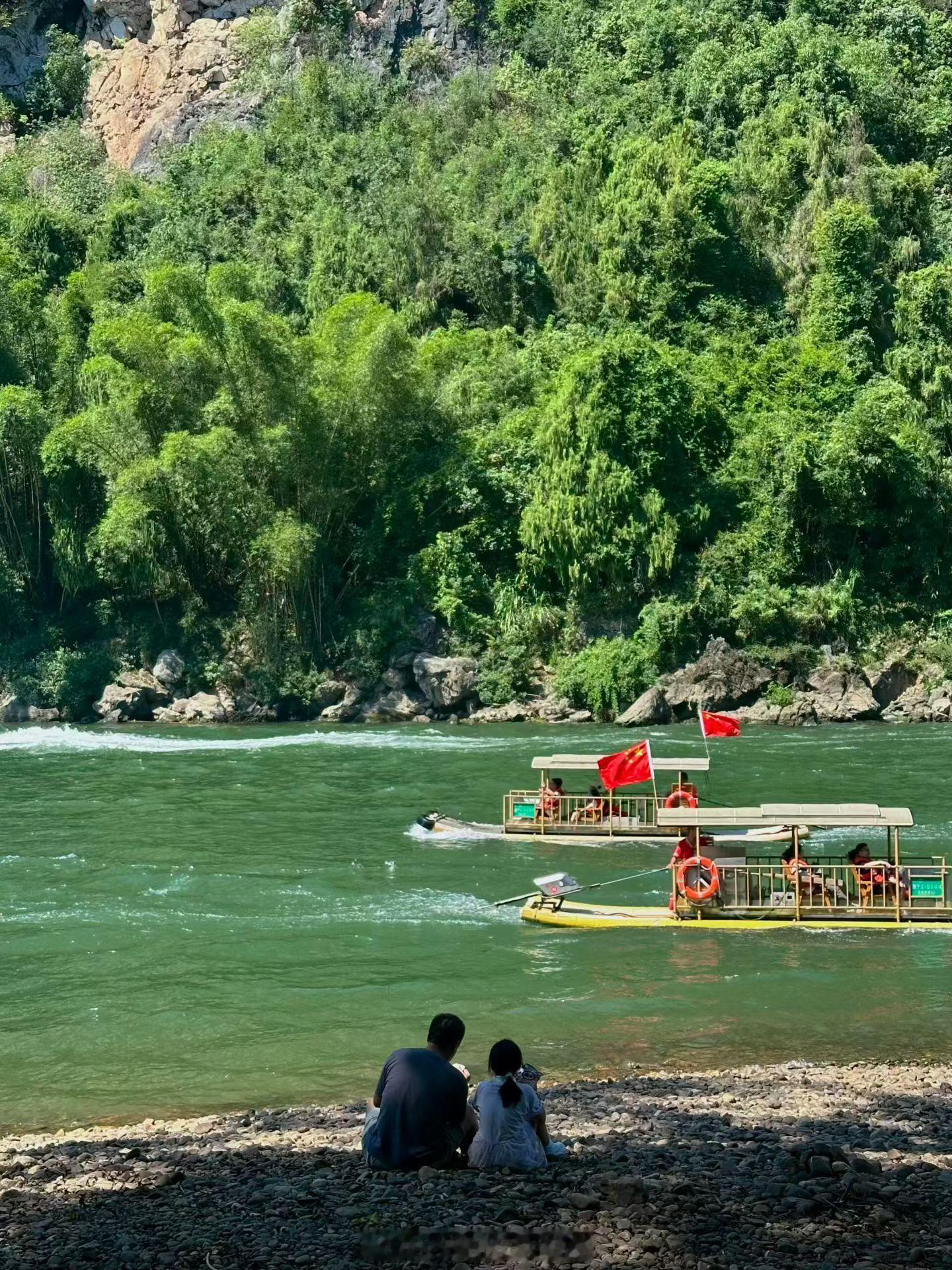 漓江徒步，一场你与漓江的深度对话！本周末小分队已成行，欢迎加入 