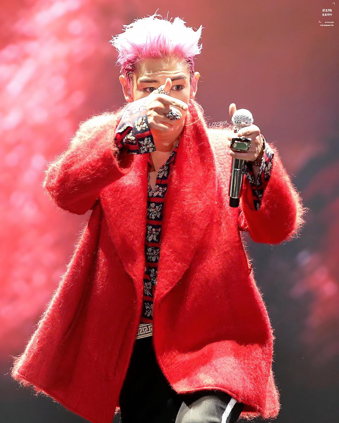 想念这个粉毛塔比崔胜铉t.o.p