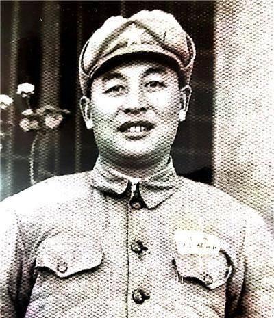 回顾尹先炳将军：二野虎将，为何1955年授衔时成为全军唯一的大校军长呢？

19