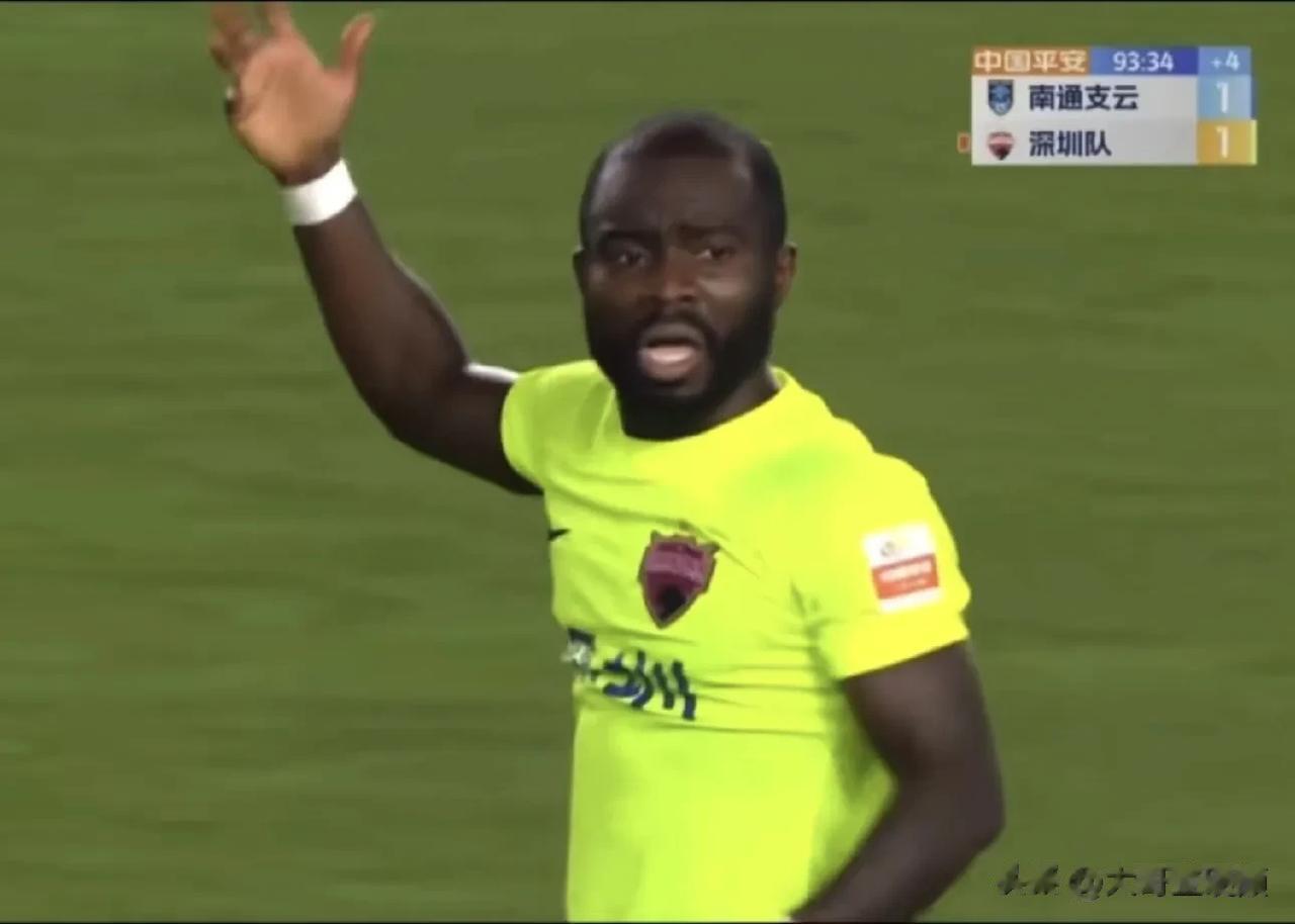 这还不是黑哨？！他不是一次两次了！是时候查查这个中超裁判了[恐惧]

北京时间5