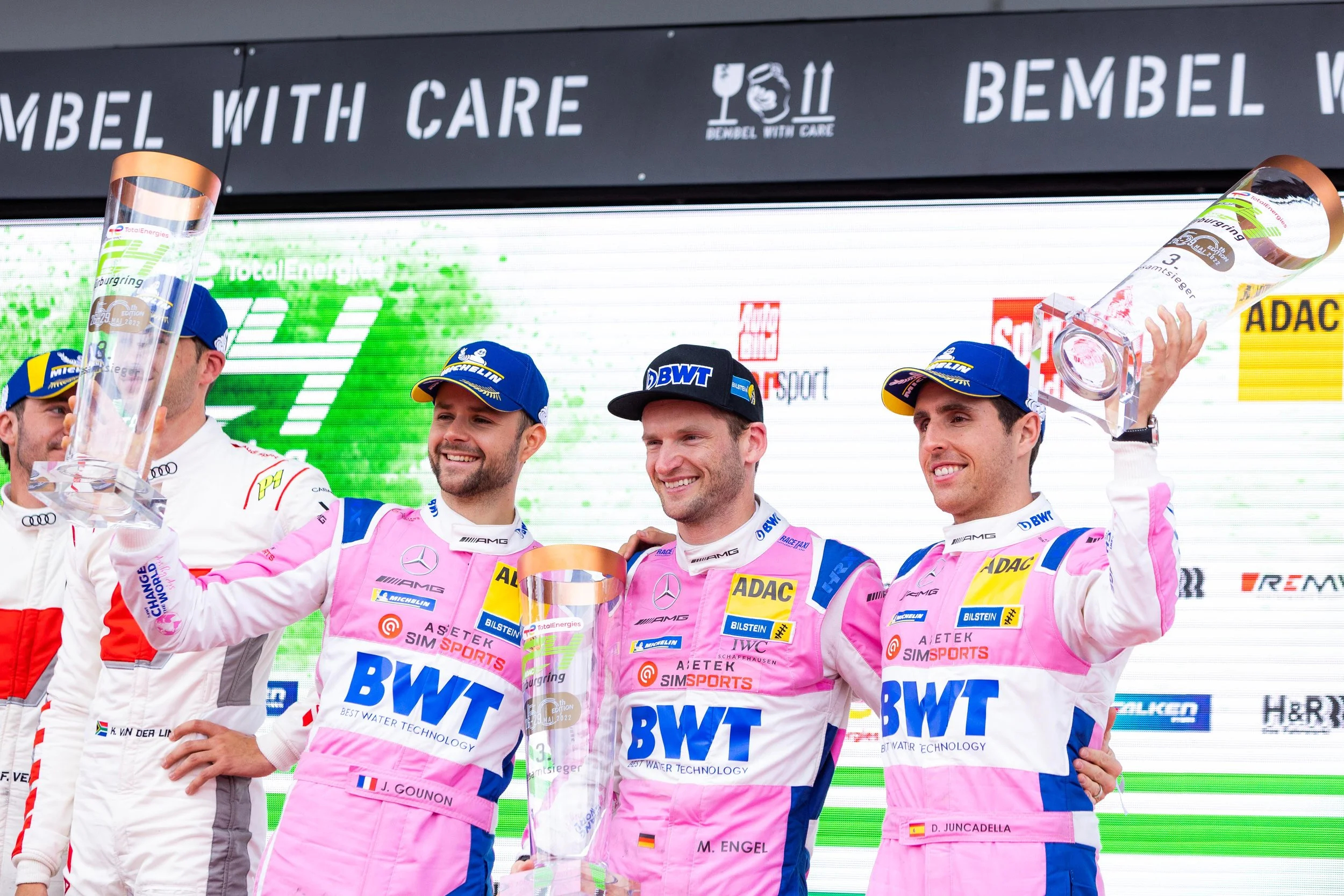 纽博格林24小时耐力赛 在阿法尔特巴赫制造商看来，在本次纽博格林24小时耐力赛中