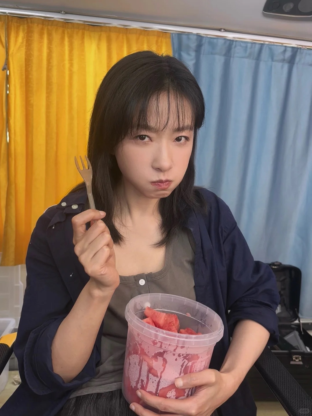 筒子村[超话]  20250921小🍠更新山里，有花有雾有西瓜，就是没信号不过