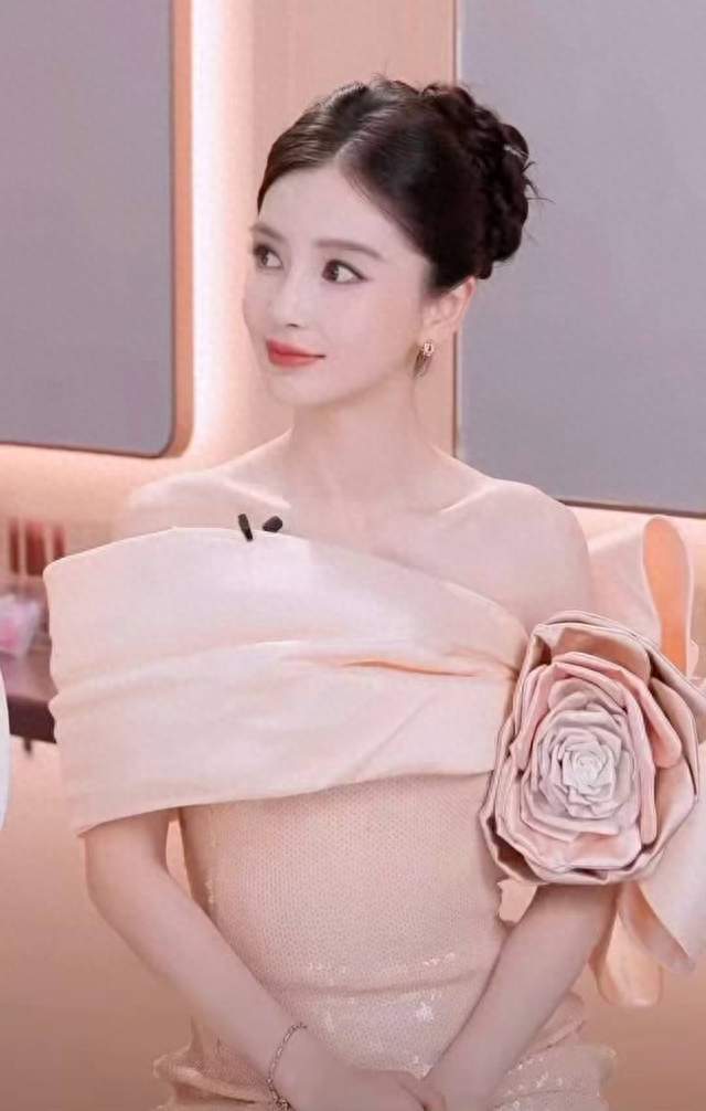 9月底重拳维权！杨颖批量起诉多名造谣博主