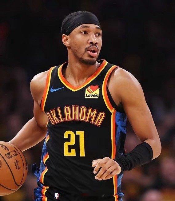 北京时间5月15日，ESPN名记Tim MacMahon在直播节目中表示，雷霆阵
