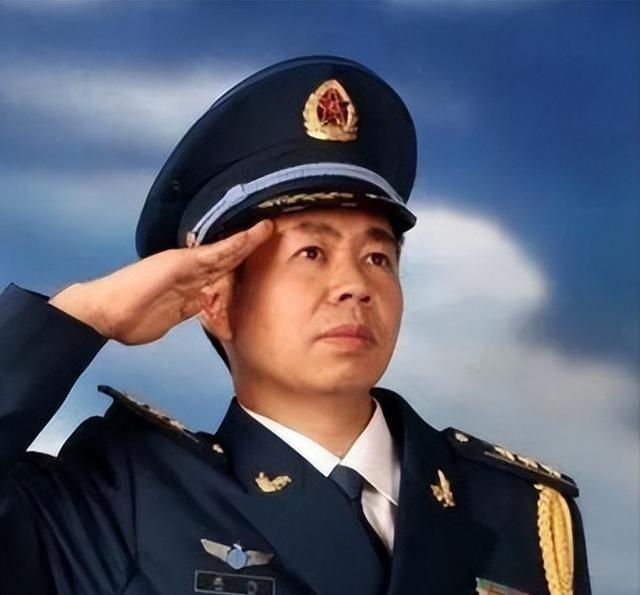 戴旭硬核发声：领海主权不容侵犯，面对美舰挑衅无需畏惧！长期以来，美军舰频繁打着航