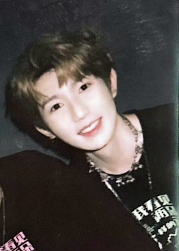 王源近几年没有路演了这也太帅了8！！！恭喜歌手王源回归！ 