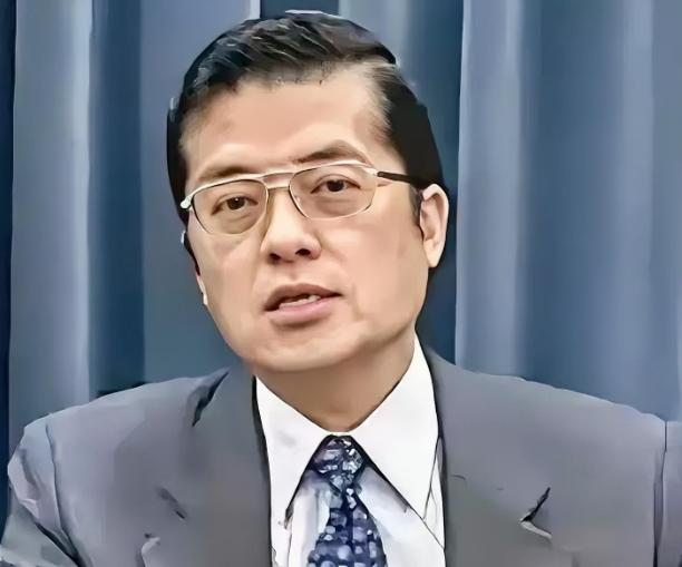 国民党副主席张荣恭就郑丽文即将访陆在4月1日再次表态，“台湾需要避战谋和、和平兴