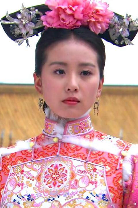 平台现在给所有太子太女捧的路数都是复制当年85花火的路子，可是85花刘亦非、赵丽