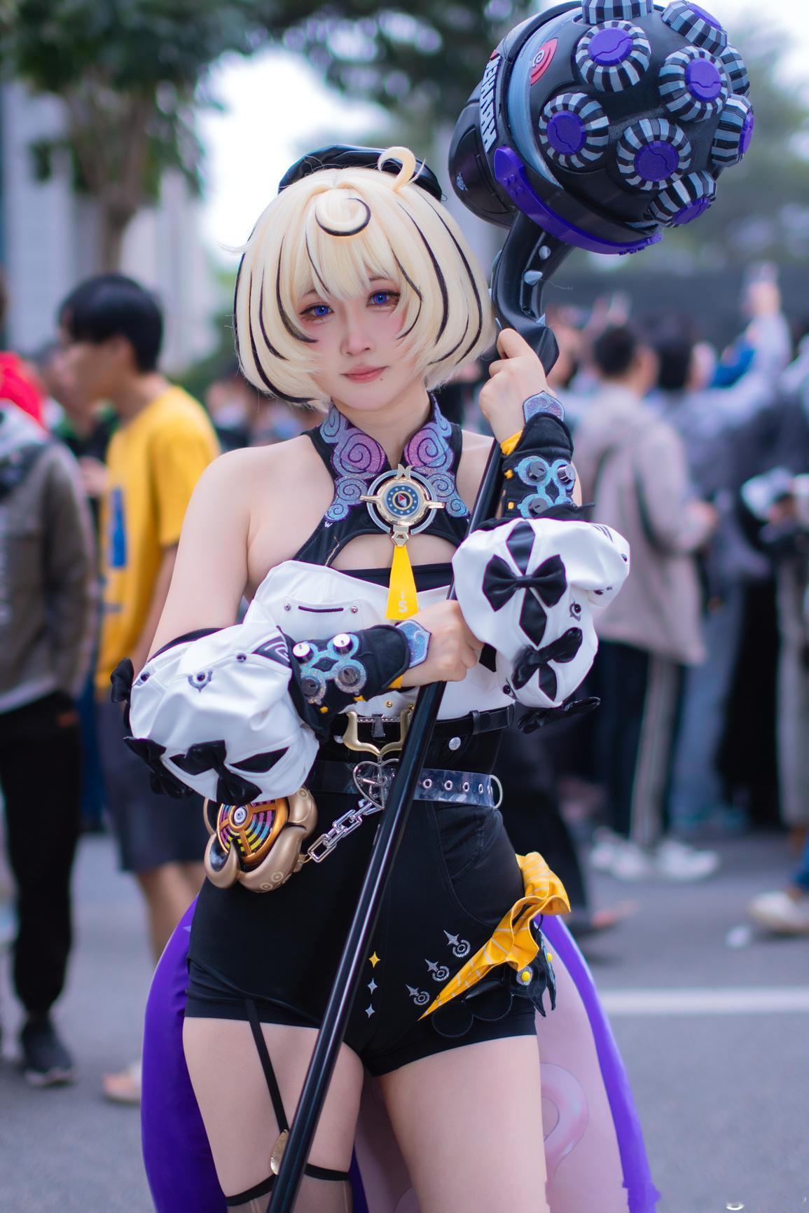 猎人拍漫展绝区零伊德海莉想把漫展图带回家？请看置顶！(展示为精修图)摄影后期：聆