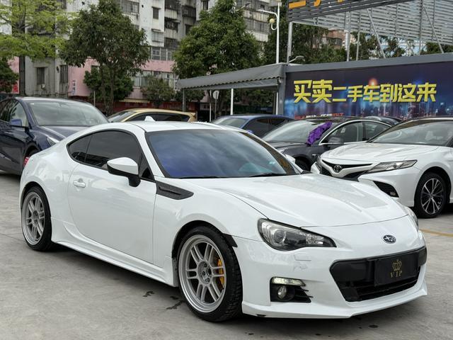 一台跑了9万公里的手动BRZ，在等什么样的人？
这些年帮朋友看二手车，我养成一个