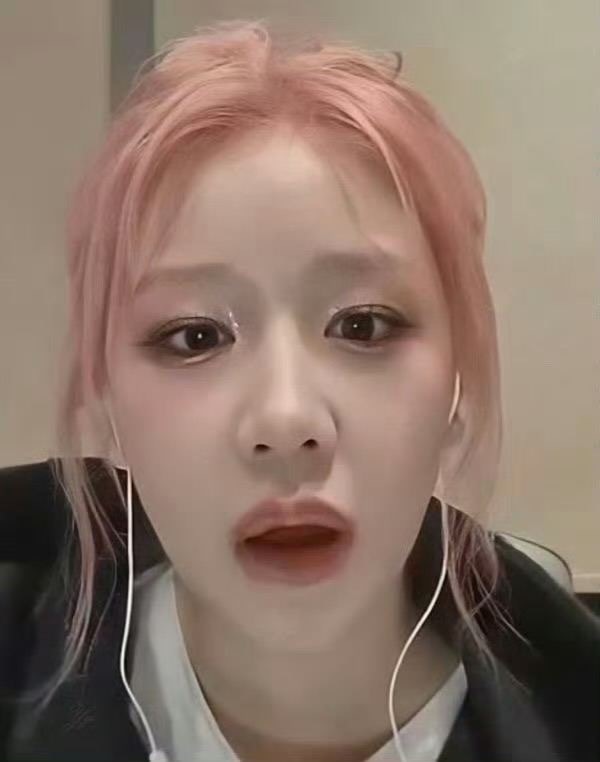 pharita和宋雨琦难道是异父异母的亲姐妹？怎么会如此相像 