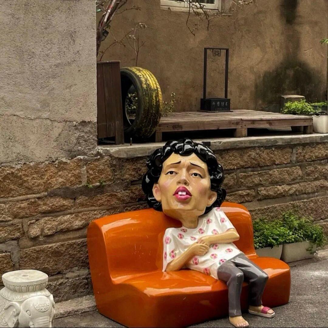 🛵⸝⸝ ⍤🍃 ˗ˋˏ🧡ˎˊ˗上班如上坟，下班如还魂。我的身体下班才回神，勿