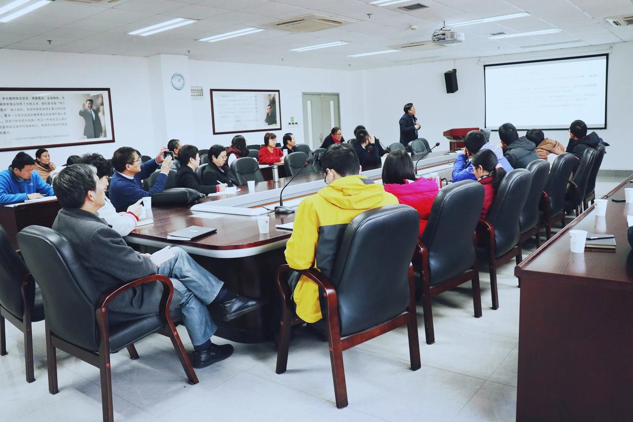 做人不争不抢的行为不可取，社会本质上就是群体关系，但资源不是均分的。有人拿得多，