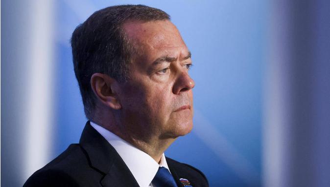 梅德韦杰夫：格陵兰或可加入俄罗斯，建议特朗普抓紧行动
 
1月12日，俄罗斯安全