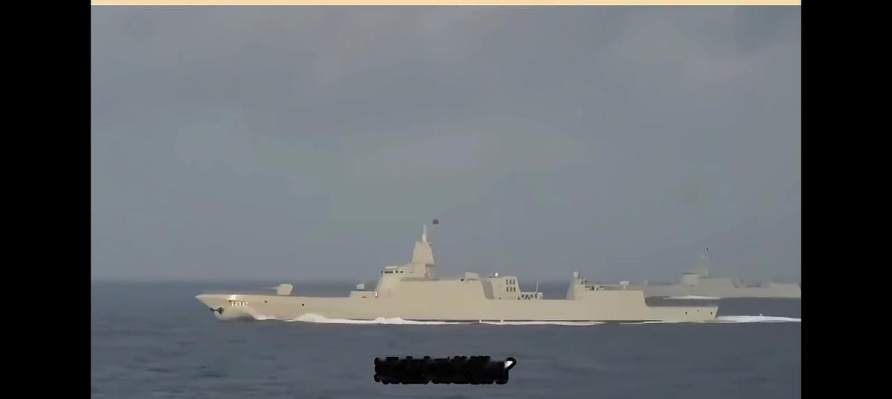 日本最近可真是“热闹”啊！日本政府公然撕毁“专守防卫”原则，还让自卫队官员持刀闯