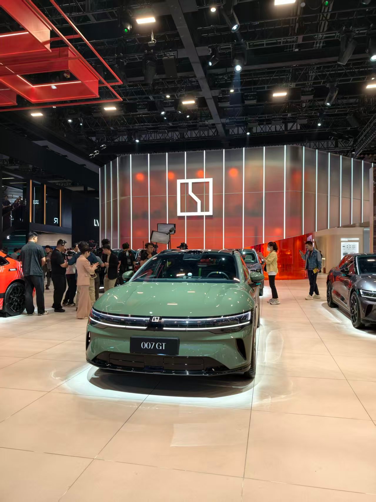 这次在北京车展看到了极氪焕新7系，最近大家想买20万级纯电车真的可以看看极氪焕新