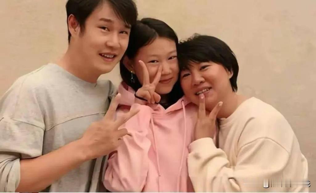 小沈阳新片争议发酵，舆论风波意外牵连家人与恩师
 
本是一部新电影的口碑分歧，没