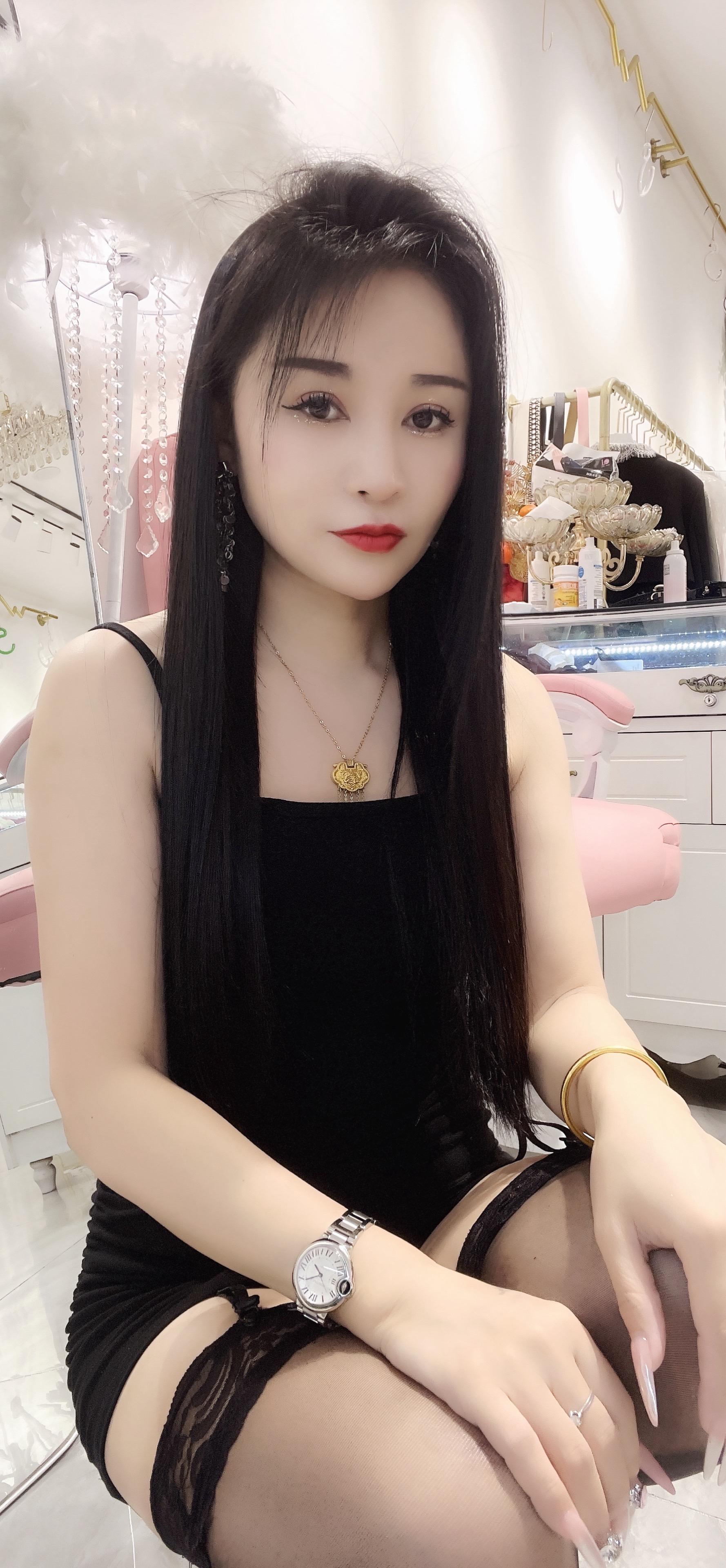 如果风知道我依然在想你，他会不会想我？明明可以很洒脱，可又觉得不妥！