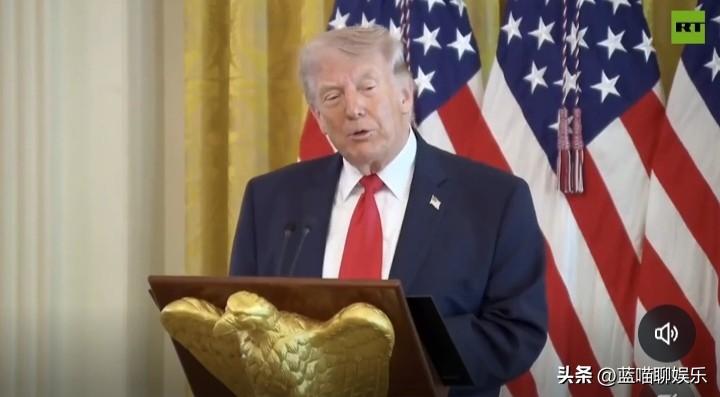 川普讲话称，“他们现在叫我国王，你信吗？我算哪门子国王连个宴会厅都申请不下来，如