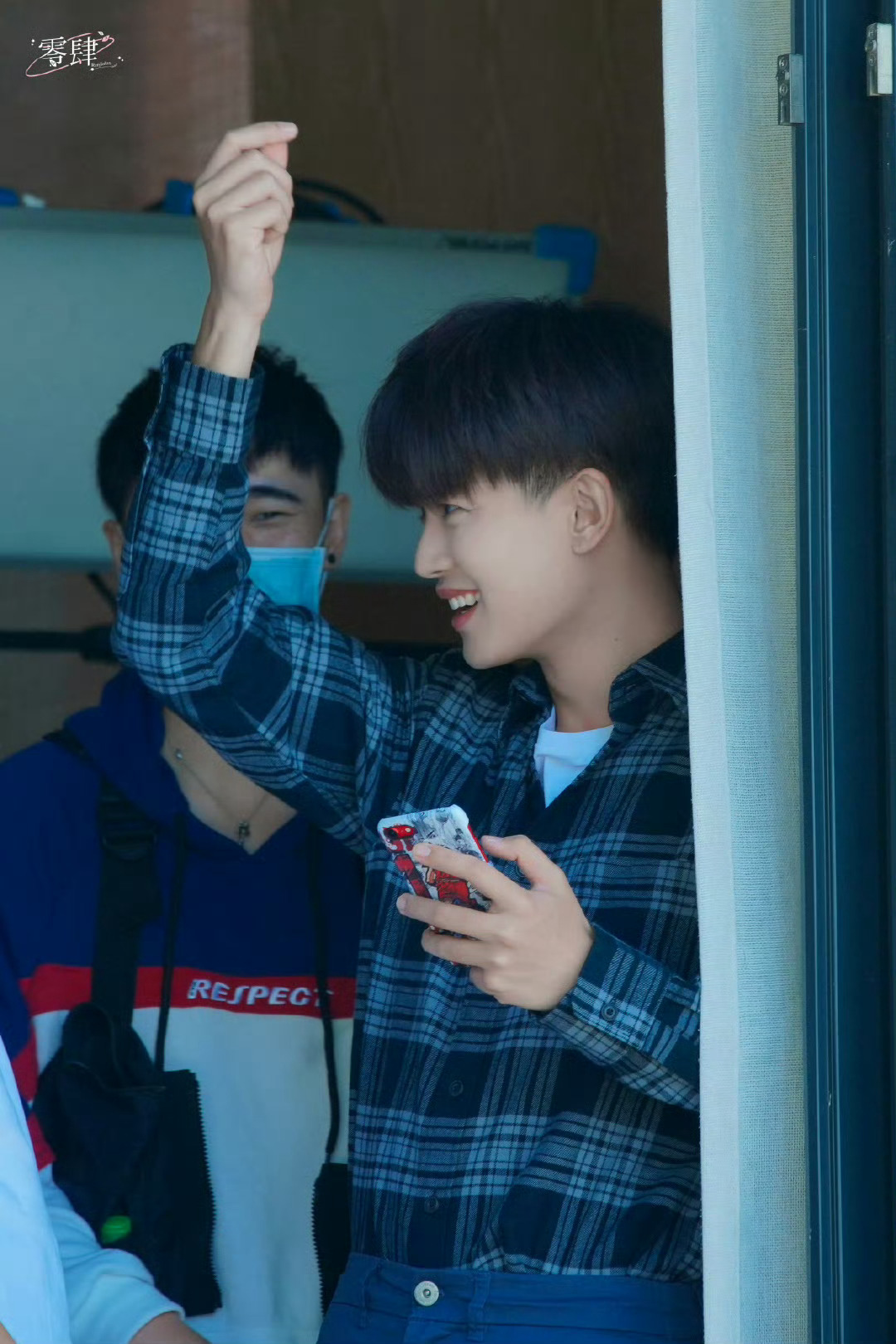 任嘉伦[超话]  6🧜🏿‍♀️ 𝙍。║✐·任嘉伦𓈒🎡🎠◌ 🎡║秋天