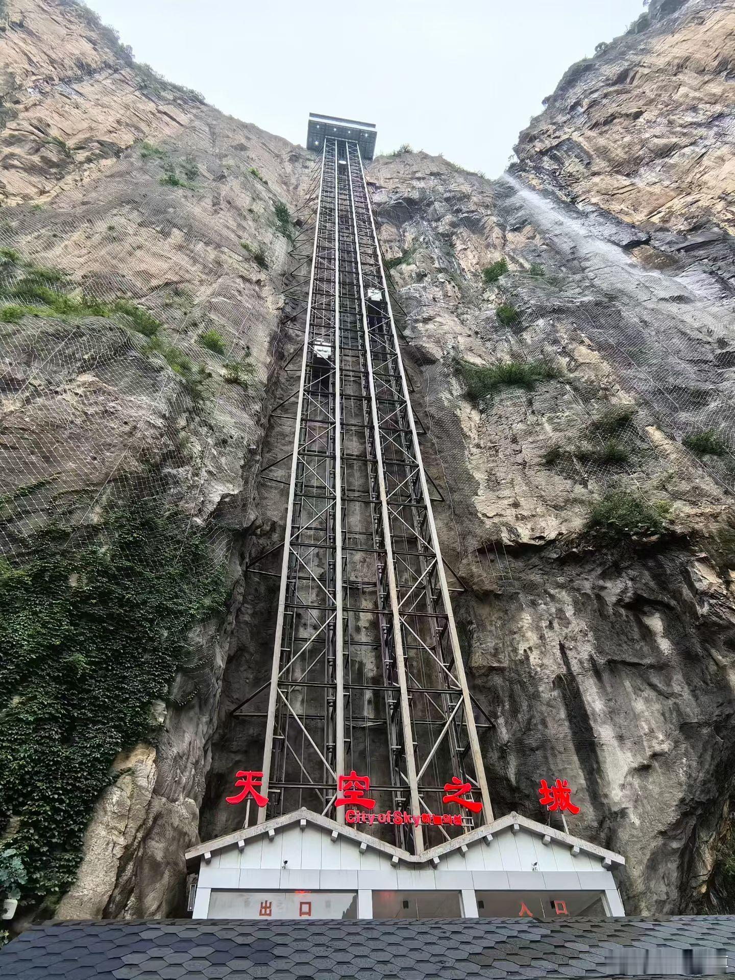 认知 华为不是一家好公司，因为一直也没有上市，深圳，上海，香港交易所大把大把的银