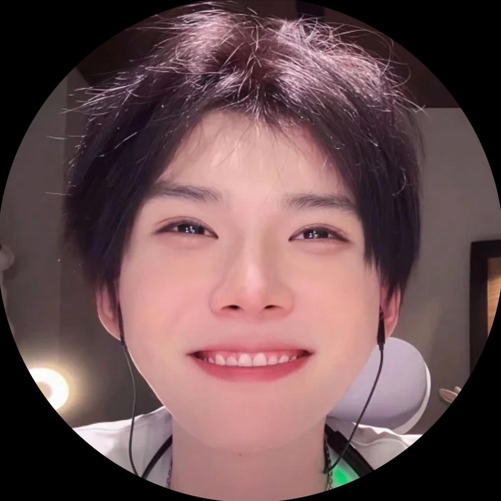 马上我的去年今日会变得特别好看！[么么哒][馋嘴] ​​​