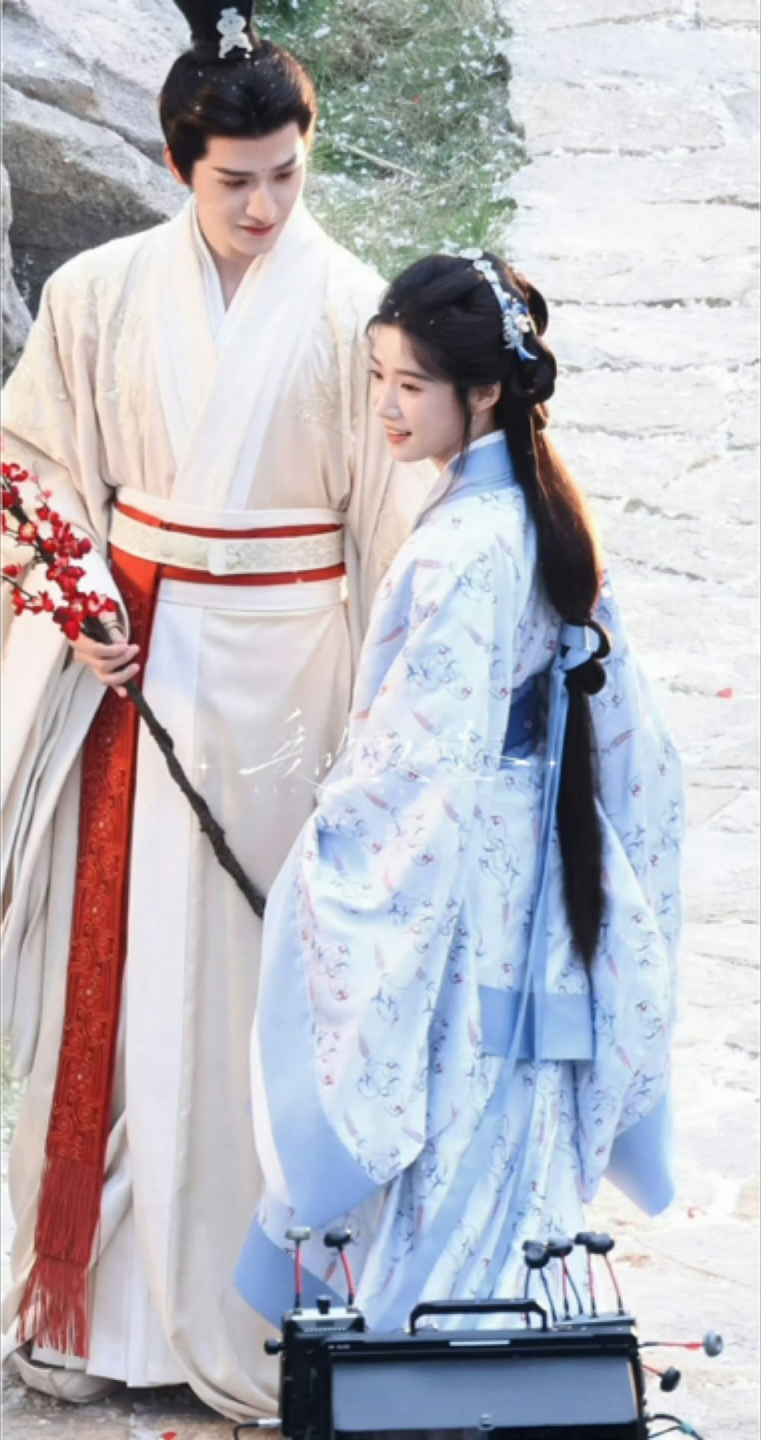 卢昱晓苏落薇少女时期路透好美好美啊，光看路透都要美晕了，带着点少女的青涩感，特别