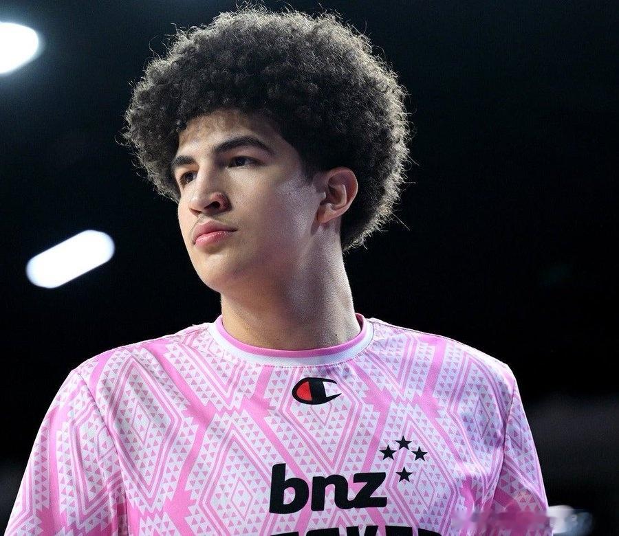 NBAnba交易2026nba选秀大会 灰熊队在第21顺位选中卡里姆·洛佩兹。孟
