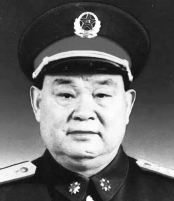 1992年3月，成都军区司令张太恒到北京开会，中央军委秘书长杨白冰却告诉张太恒：