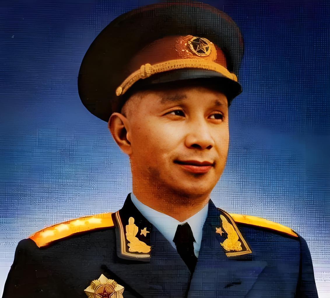战神粟裕，一代军神震寰宇！戎马一生战功赫赫，苏中七战七捷、孟良崮大捷尽显超凡军事