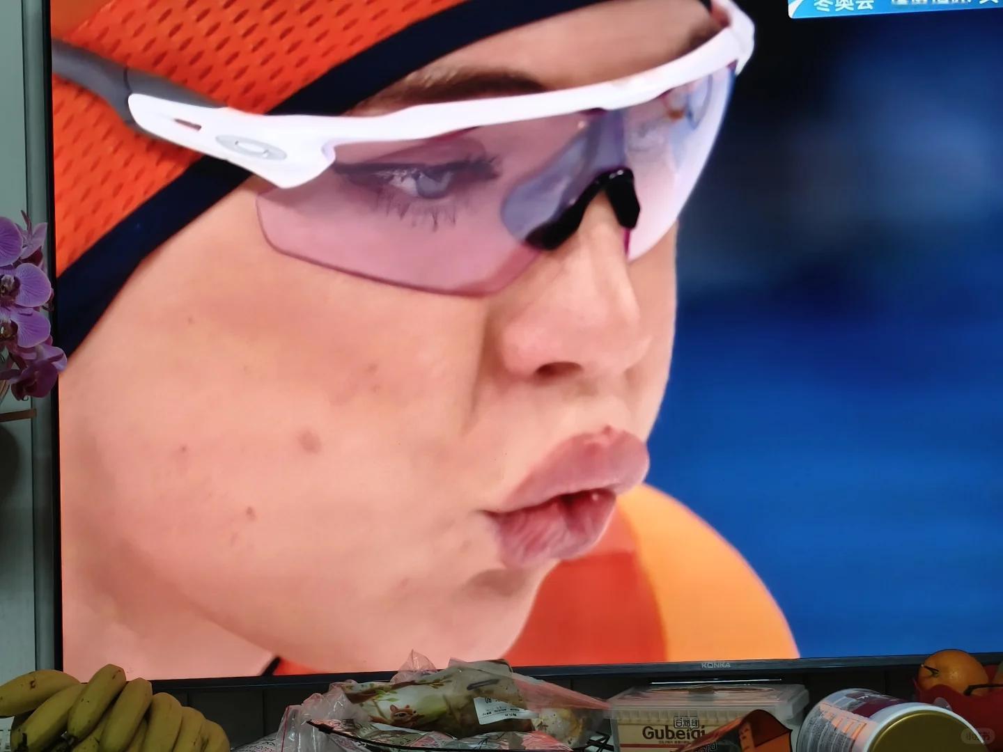 冬奥速度滑冰女子500米米兰速滑馆见证冰上飞人诞生！荷兰名将费姆克·科克以36秒