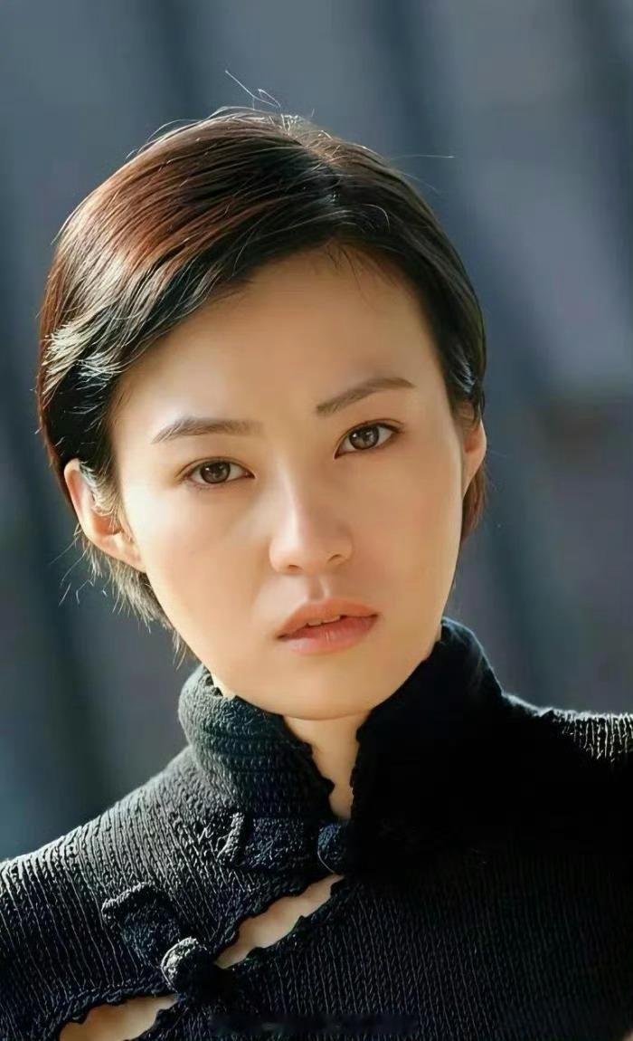 怪不得当年邓超会喜欢郝蕾，原来年轻的时候这么青涩美丽 