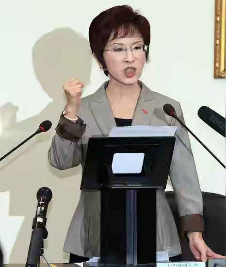 台湾回归后，台湾民众可以骄傲的说：“我国是五常之一，我国是第二大经济体，我国的军