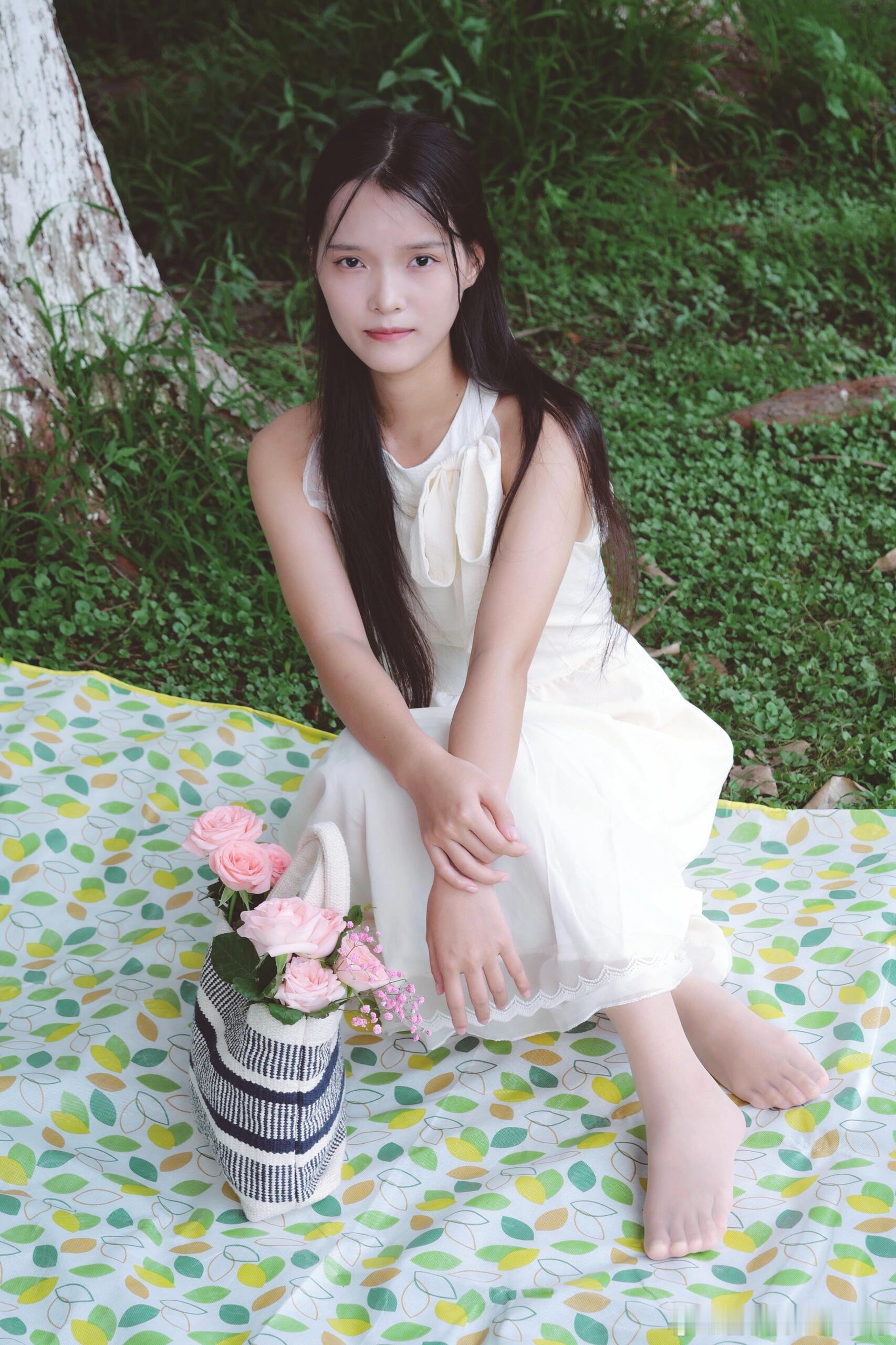 穿丝袜去露营 ​​​