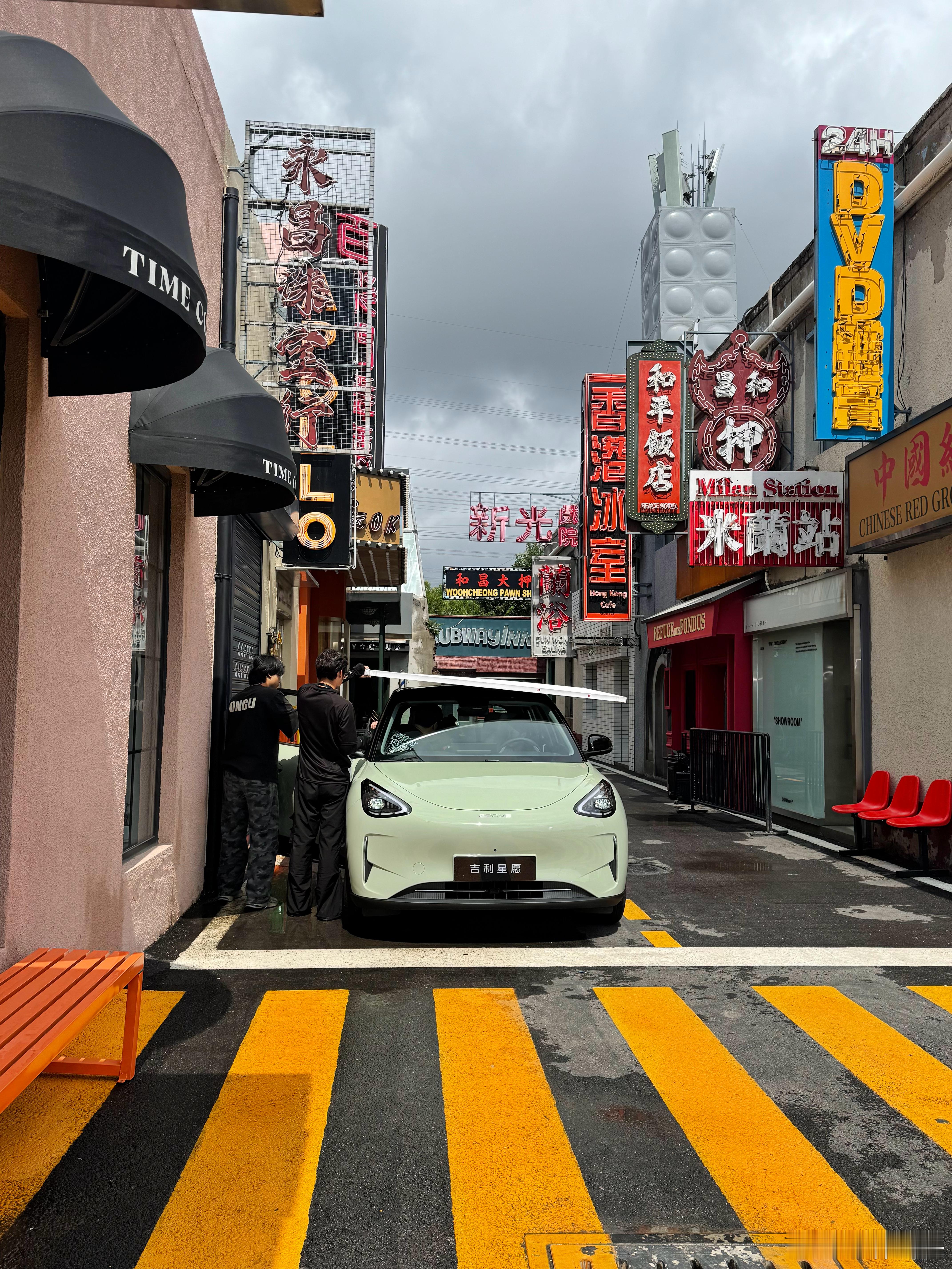 这街道和我去年去香港差不多啊[doge][doge][doge]汽车  ​​​