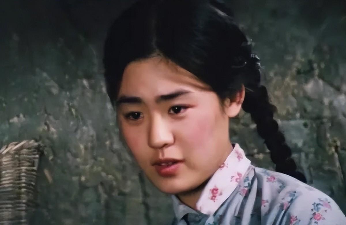 为啥这些老戏骨越老越有味道？原来她们身上都藏着一手“硬功夫”
丛珊这人，背景就带