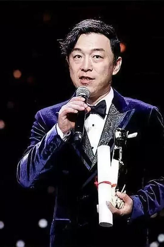 演员，黄渤说，接到周星驰的电话，让我出演西游降魔篇，我是断然拒绝的，他演的孙悟空
